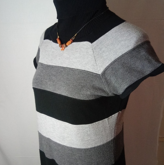 ⭐Xhilaration XXL Turtleneck Striped Sweater⭐ - Picture 5 of 8